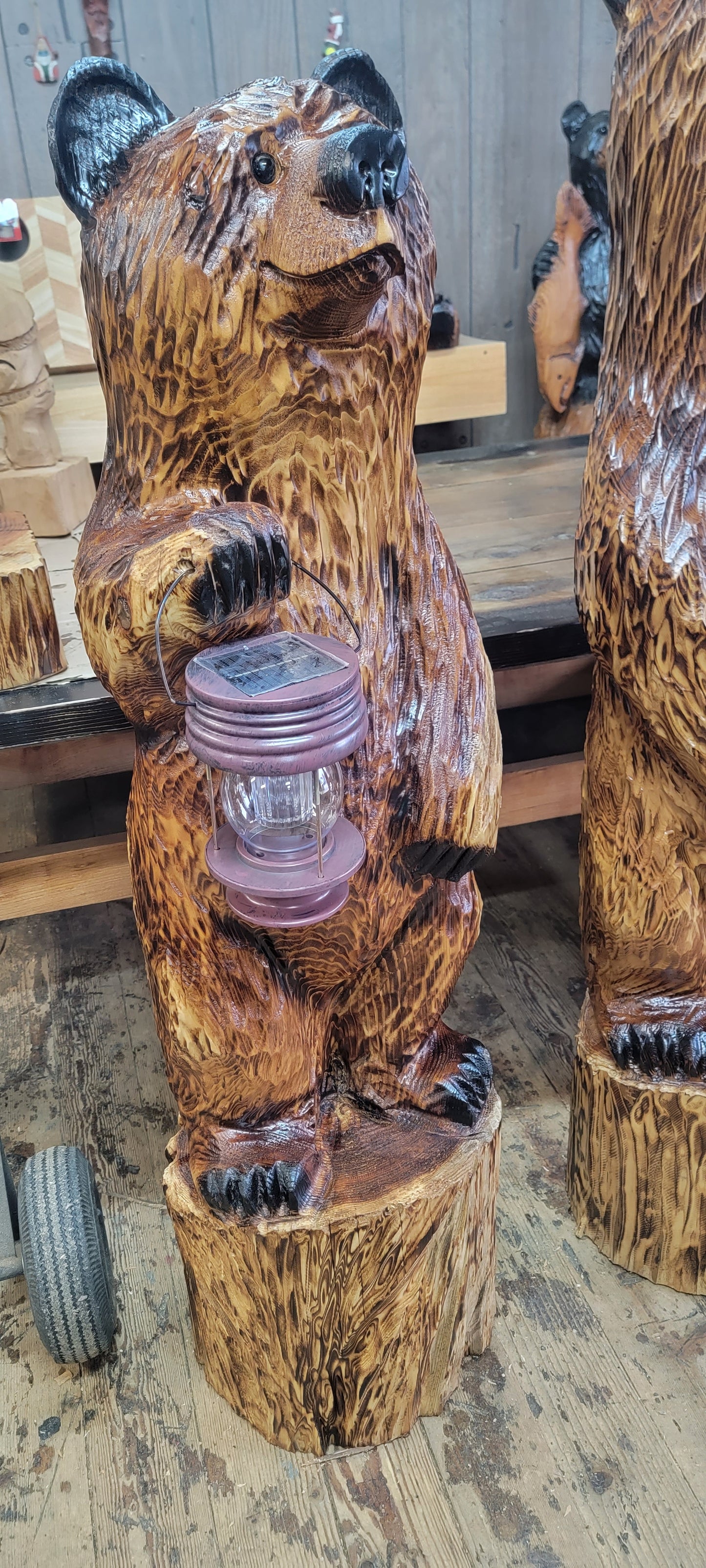 5 ft Lantern bear